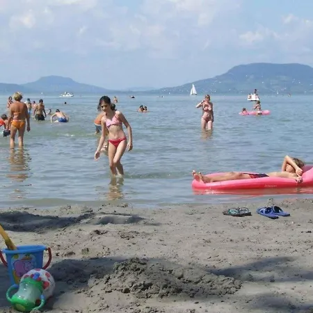 - Balaton 18389 Balatonfenyves