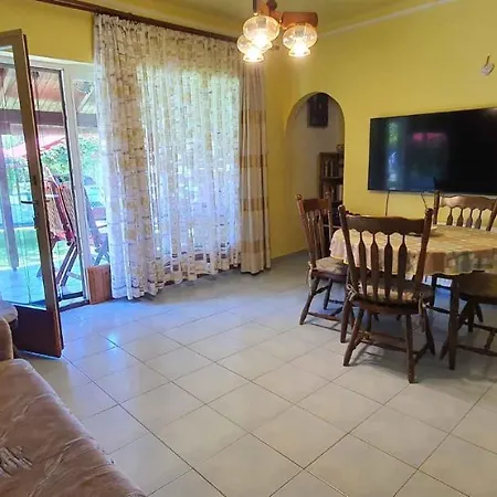 Balatonfenyves/balaton 18389 Appartement